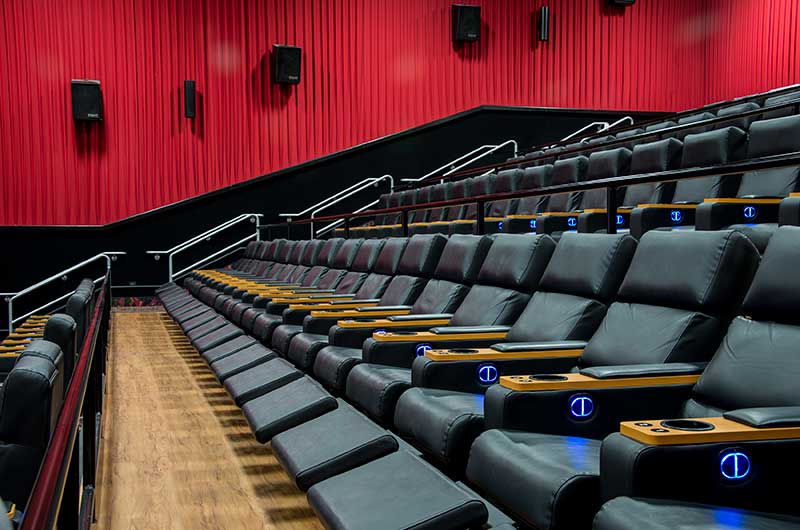 Regal Cinemas Hamburg Pavilion with Irwin Seating Spectrum Recliners Irwin Seating Company (enUS)